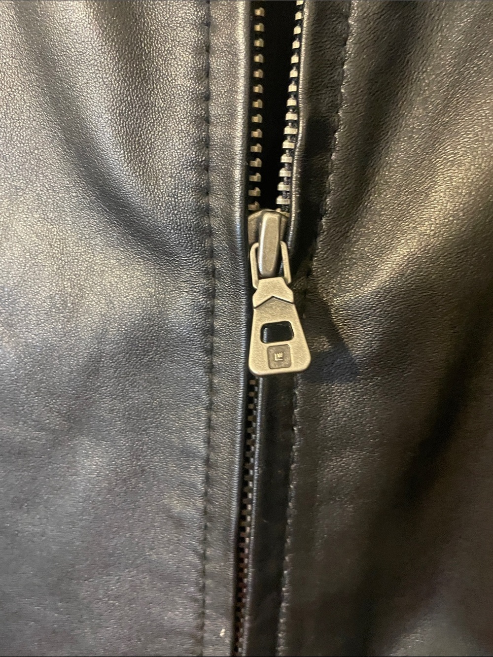 Wilsons Leather Black Men's Bomber Jacket like new! Medium - Picture 6 of 11